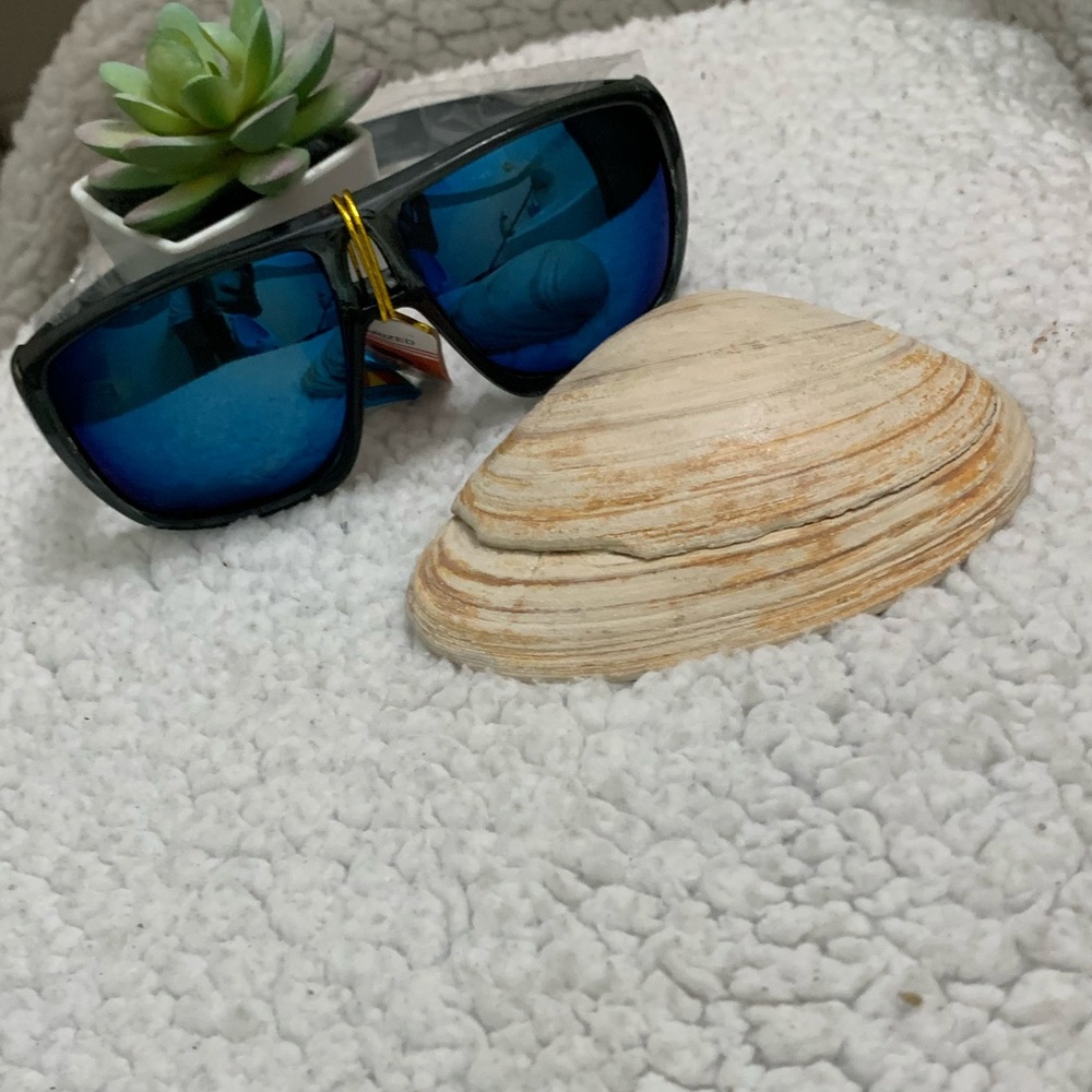 Polarized multicolor mirror sunglasses